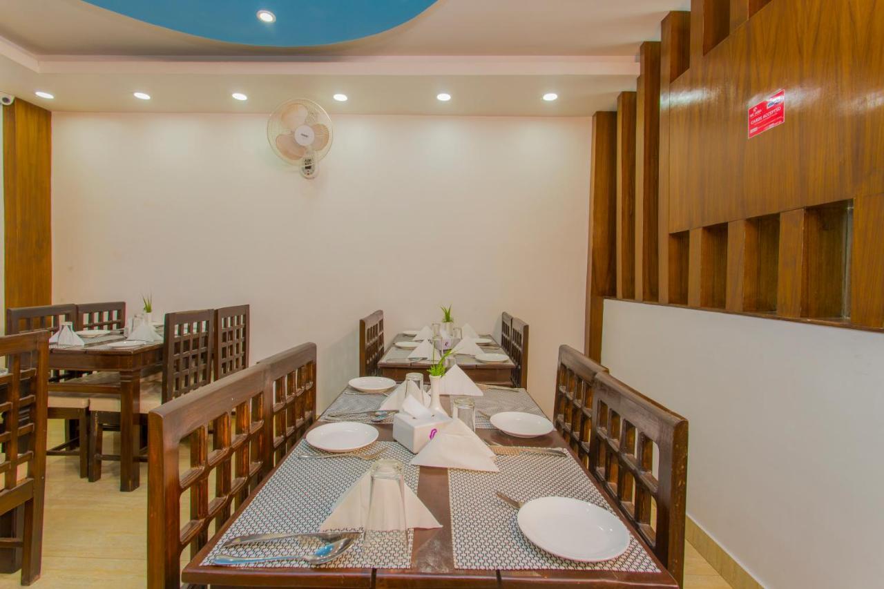 Hotel Lakeside Pvt. Ltd. Pokhara Buitenkant foto