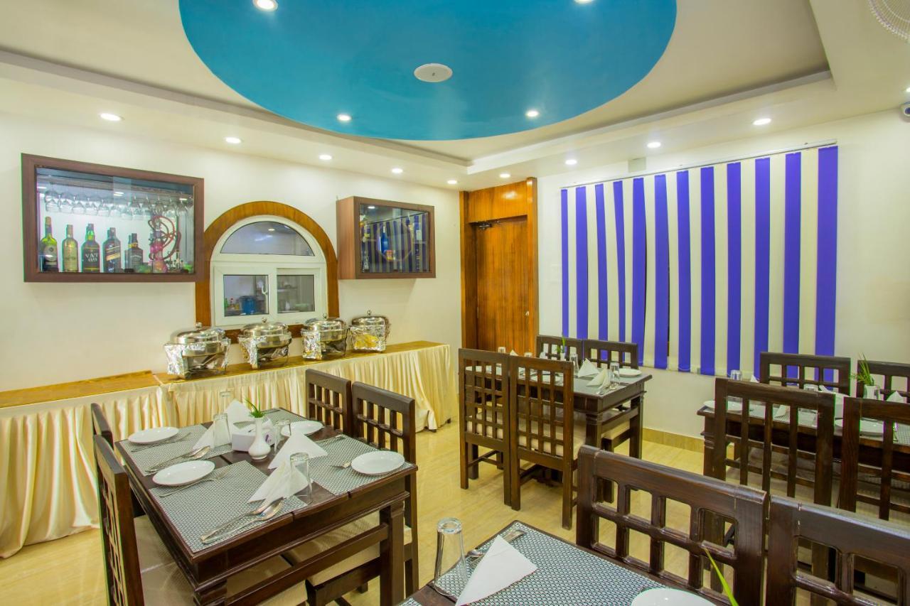 Hotel Lakeside Pvt. Ltd. Pokhara Buitenkant foto
