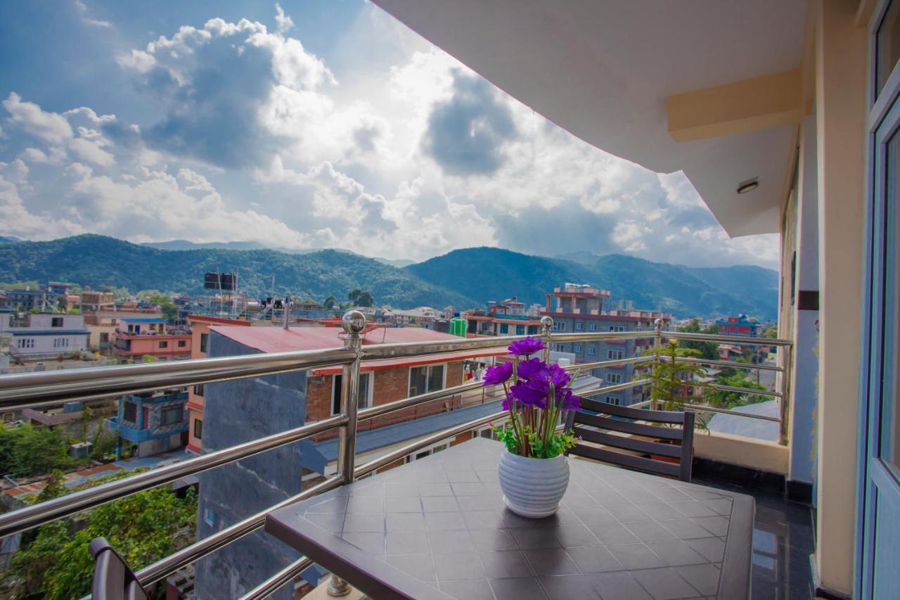 Hotel Lakeside Pvt. Ltd. Pokhara Buitenkant foto