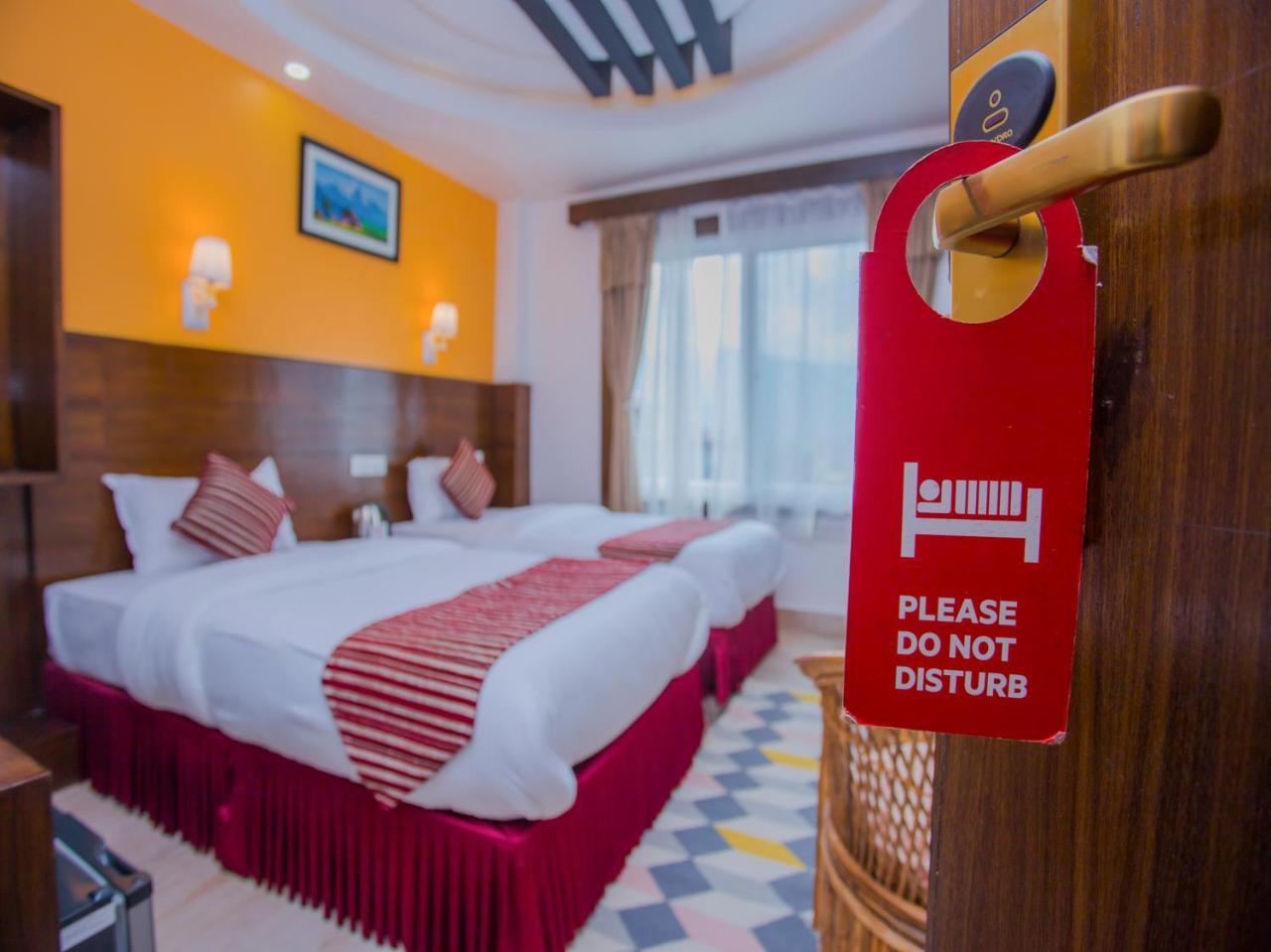 Hotel Lakeside Pvt. Ltd. Pokhara Buitenkant foto