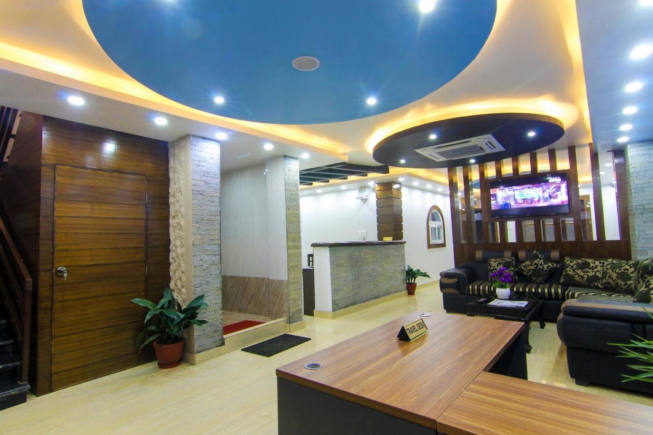 Hotel Lakeside Pvt. Ltd. Pokhara Buitenkant foto