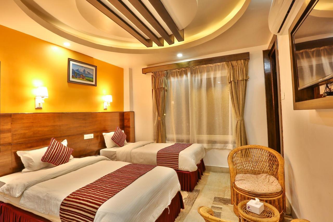Hotel Lakeside Pvt. Ltd. Pokhara Buitenkant foto