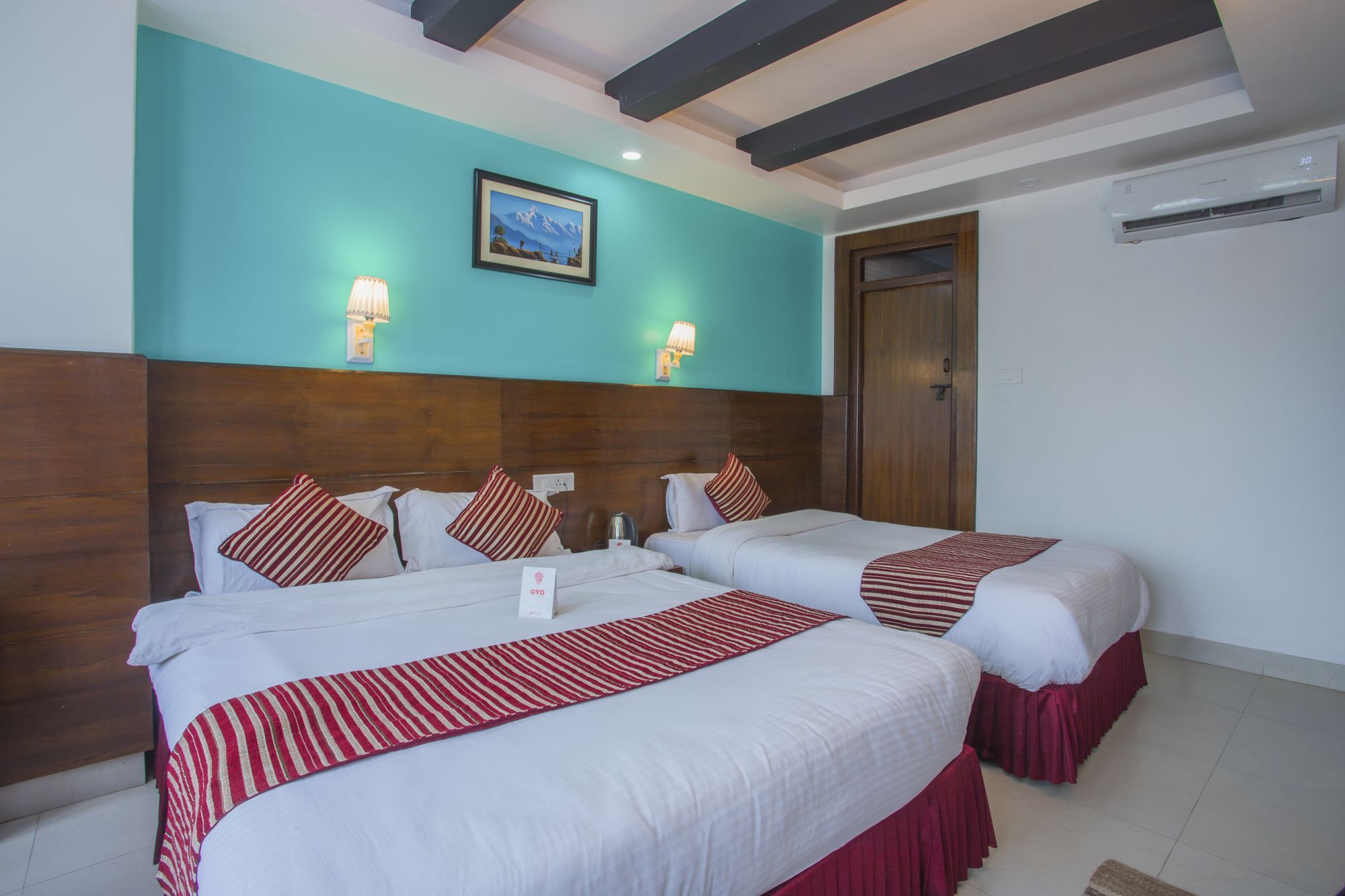 Hotel Lakeside Pvt. Ltd. Pokhara Buitenkant foto